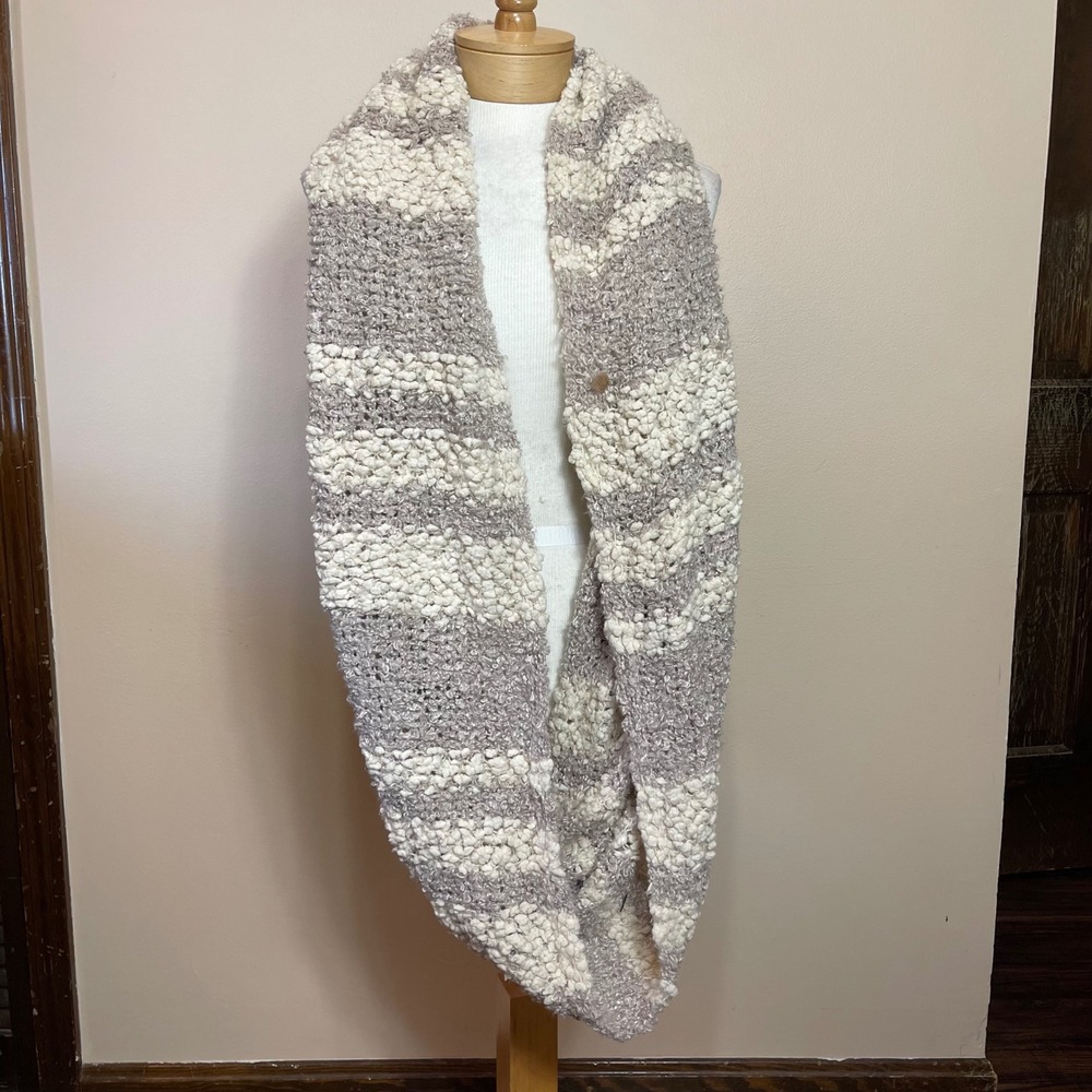 NEW Kimchi Blue Urban Outfitters Striped Popcorn Knit Infinity Scarf Neutral